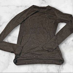Lululemon Size 6 Gray Long Sleeve Swiftly